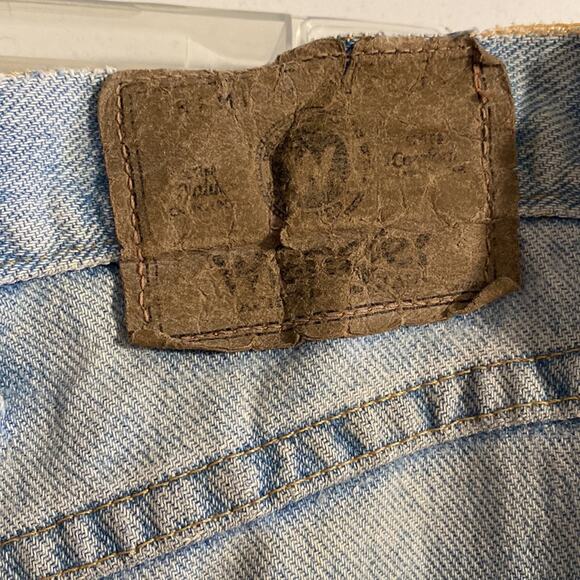 Vintage Wranglers Distressed Thrashed High Waisted Baggy Jean Shorts Size 34 - Picture 7 of 9